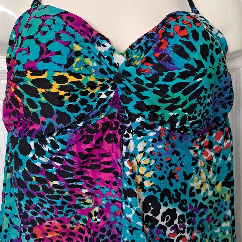 George Swim Top - Picture 2 of 5